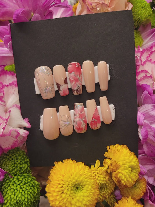 Floral Fields Custom Reusable Gel Press On Medium Coffin Nail Set