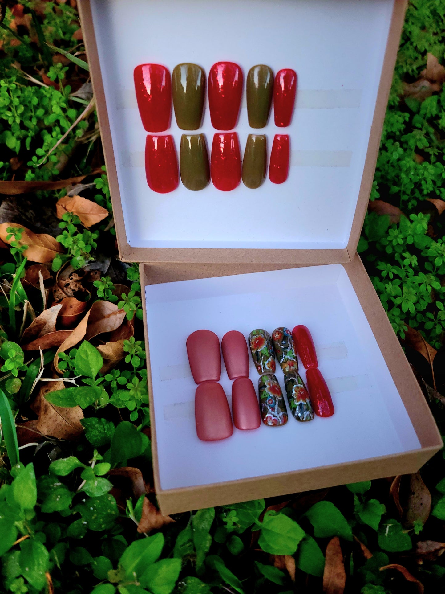 Red and Olive Green Glitter Custom Gel Press On Short Coffin Nail Set