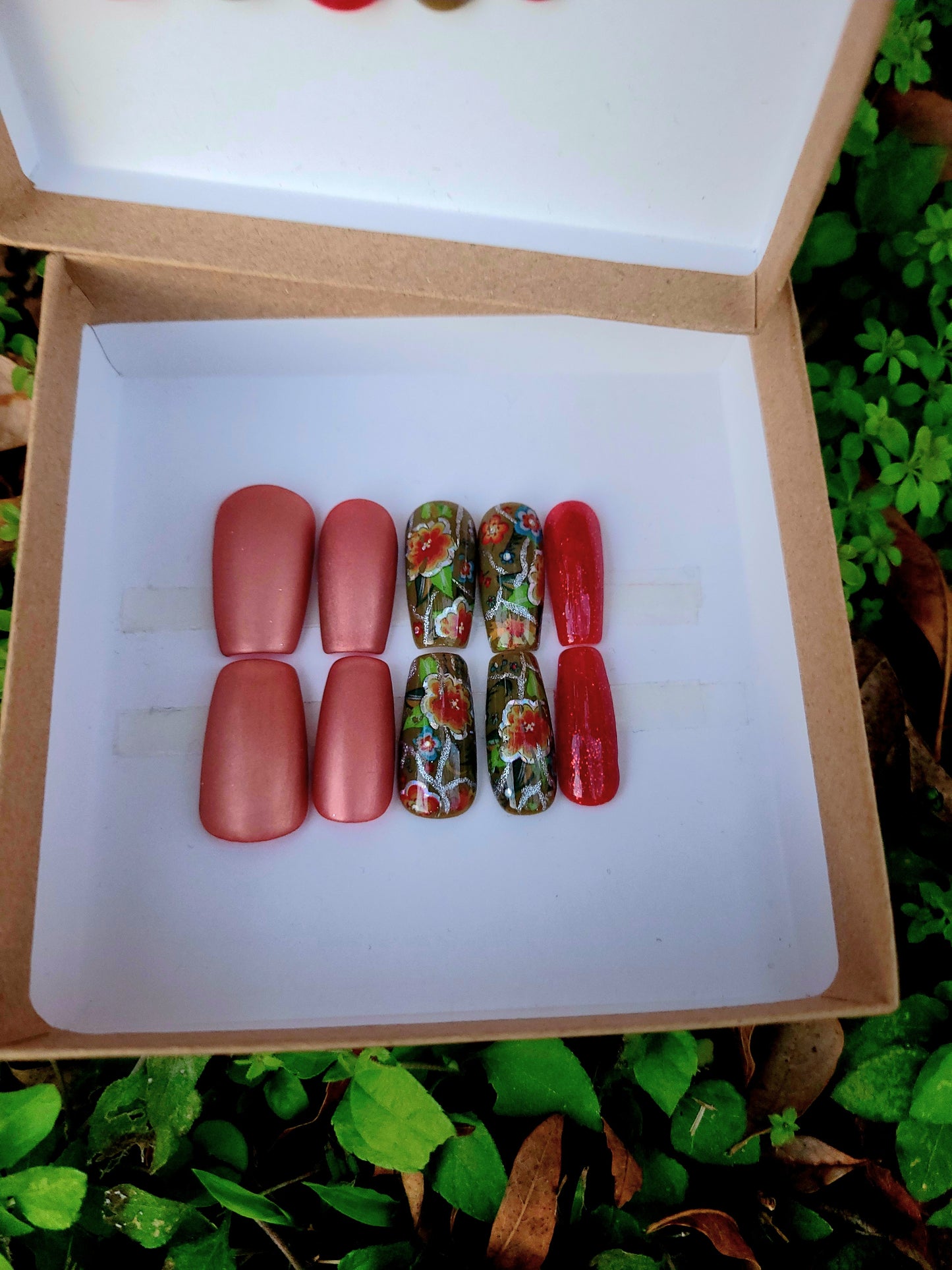 Red and Olive Green Glitter Custom Gel Press On Short Coffin Nail Set